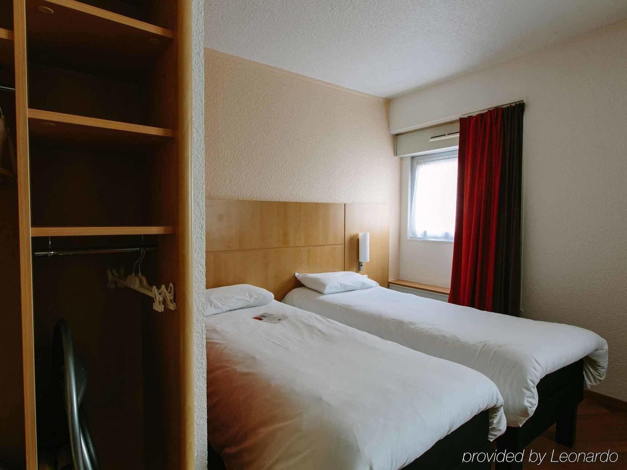 ibis Alençon Hotel Exterior foto